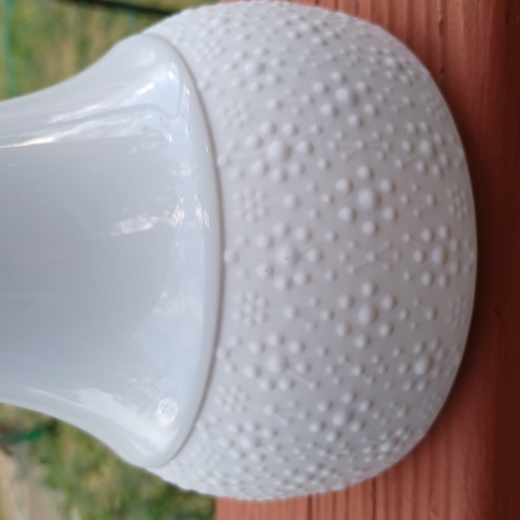 🤍White Biscuit porcelain Sputnik vase by Thomas from Germany. - Picture 2 of 4